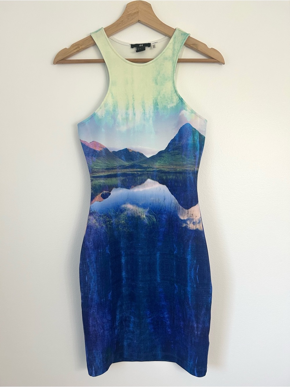 H&M Beyoncé Collab Mountain Lake Photo Print Racerfront Bodycon Dress Size XS